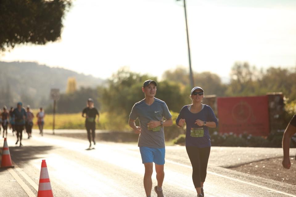 People running during the Healdsburg Wine Country Half Marathon 